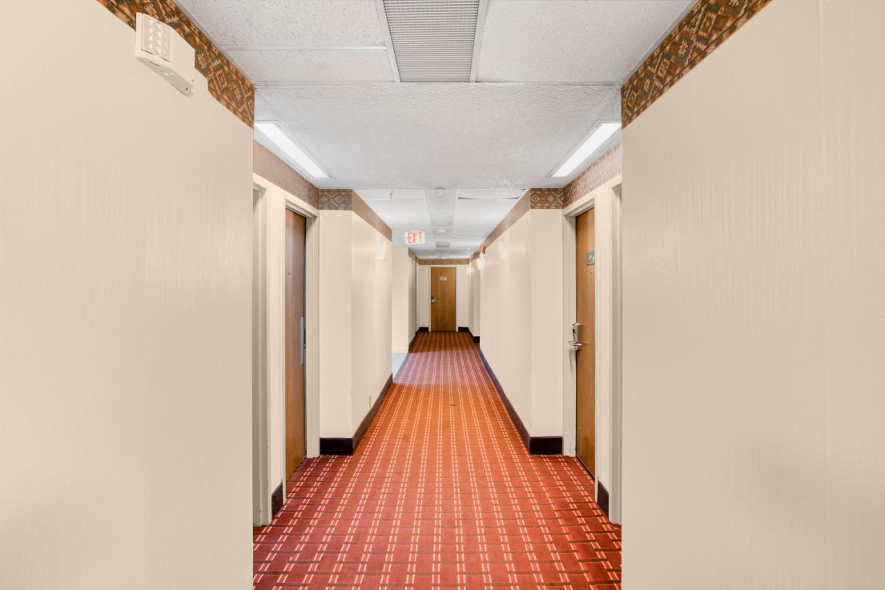 Hotel Oyo Townhouse Houston George Bush Intercontinental Exterior foto